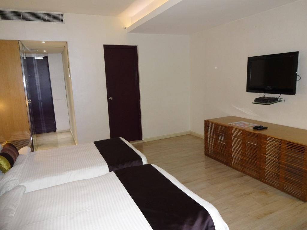 היידראבד The Purple Leaf Hotels מראה חיצוני תמונה